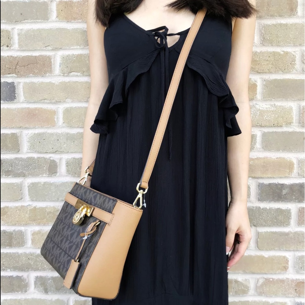Gaby’sBags👜💕-NWT Michael Kors Traveler Crossbody - Picture 2 of 8